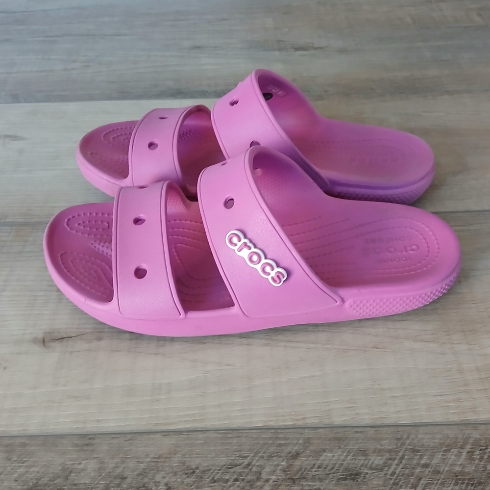 CROCS Classic Sandals. W9 M7